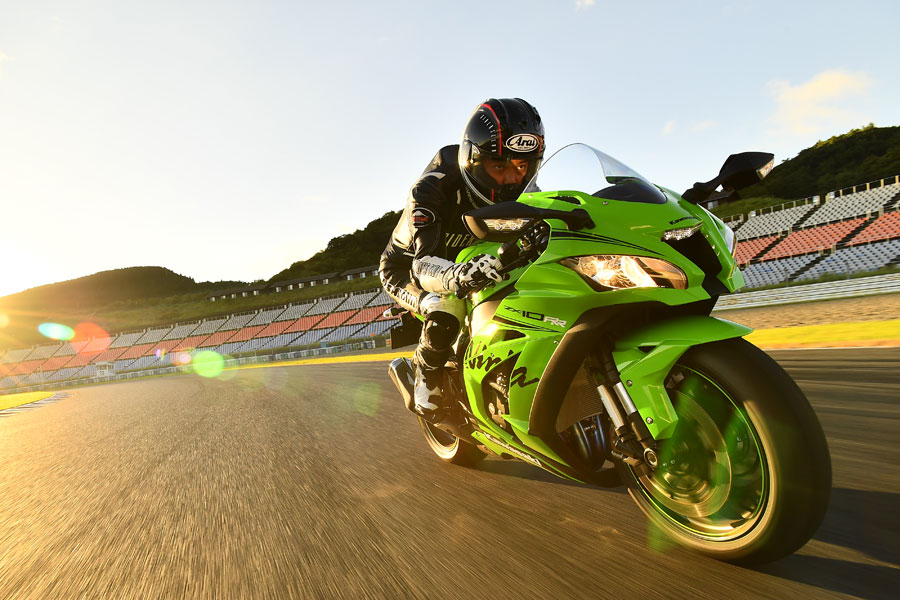 RIDERS CLUB