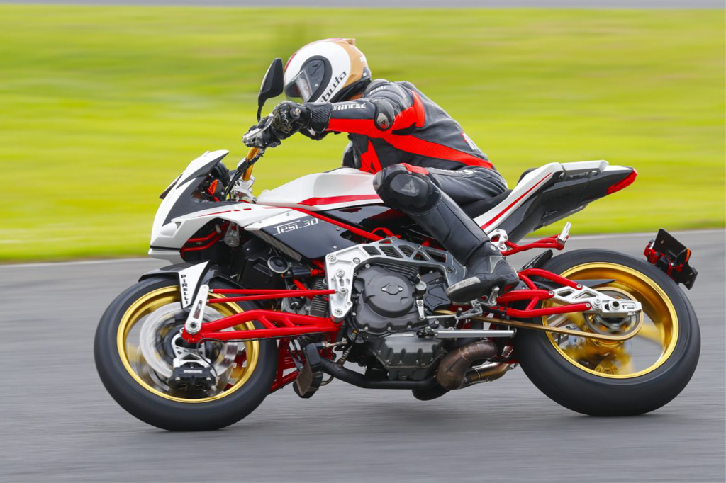 RIDERS CLUB